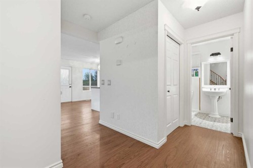 46 Bridleglen Manor Sw, Calgary, AB 