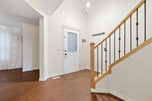 46 Bridleglen Manor Sw, Calgary, AB 