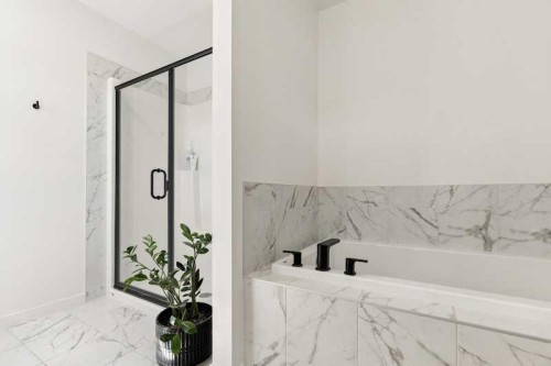 20 Wolf Creek Street Se, Calgary, AB - Indoor Photo Showing Bathroom