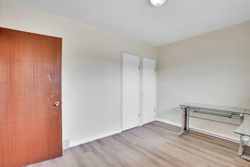 8316 43 Avenue Nw, Calgary, AB 