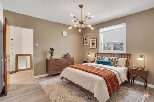 8316 43 Avenue Nw, Calgary, AB 