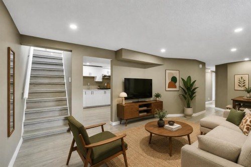 8316 43 Avenue Nw, Calgary, AB 