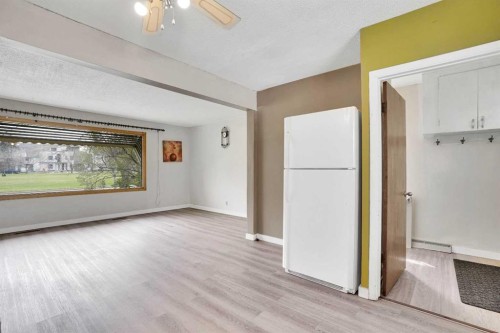 8316 43 Avenue Nw, Calgary, AB 
