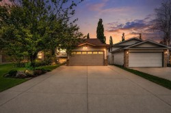 139 Harvest Glen Rise NE Calgary, AB T3K 4B9