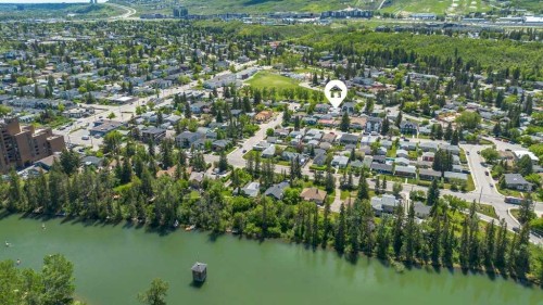 8812 46 Avenue Nw, Calgary, AB 