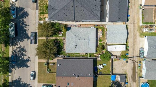 8812 46 Avenue Nw, Calgary, AB 
