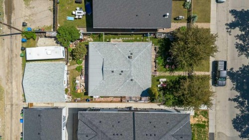 8812 46 Avenue Nw, Calgary, AB 