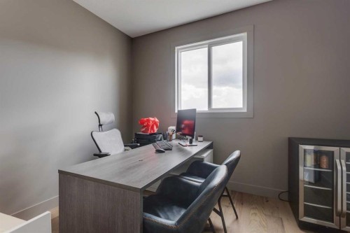 46 Heritage Close, Cochrane, AB 