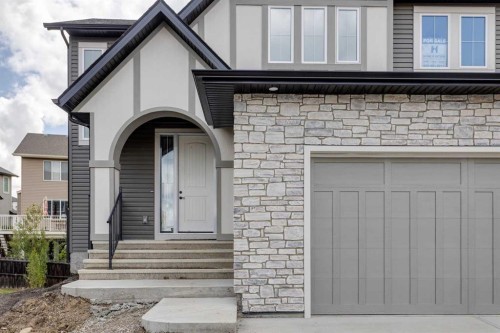 46 Heritage Close, Cochrane, AB 