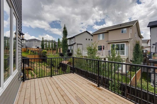 46 Heritage Close, Cochrane, AB 