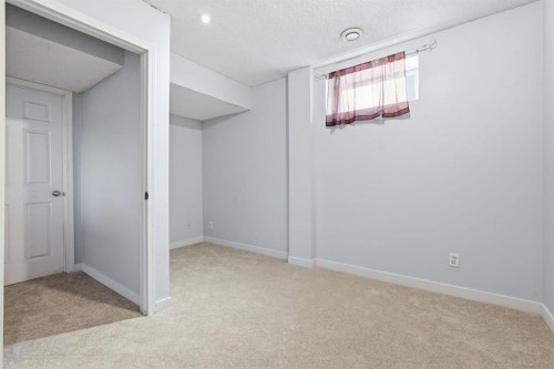 56 Silver Creek Boulevard, Airdrie, AB 