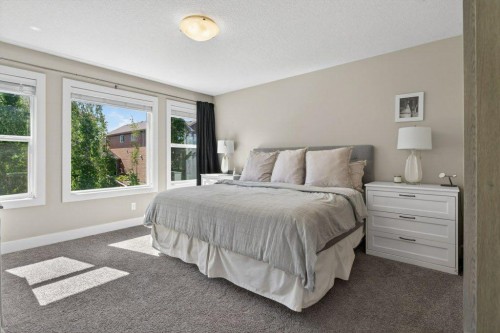 41 Drake Landing Loop, Okotoks, AB 