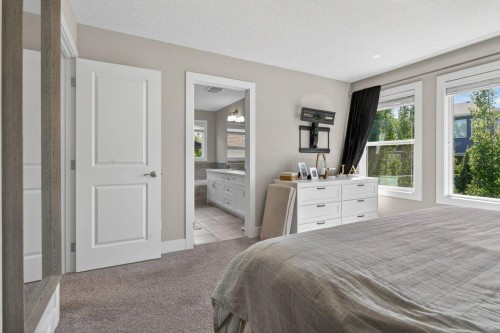 41 Drake Landing Loop, Okotoks, AB 
