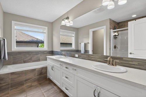 41 Drake Landing Loop, Okotoks, AB 