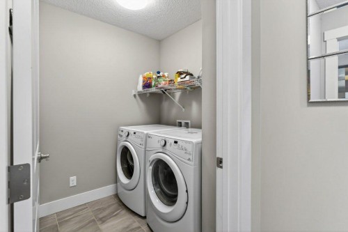41 Drake Landing Loop, Okotoks, AB 