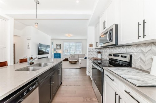 38 Precedence Glen, Cochrane, AB 