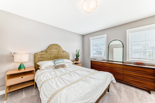 38 Precedence Glen, Cochrane, AB 