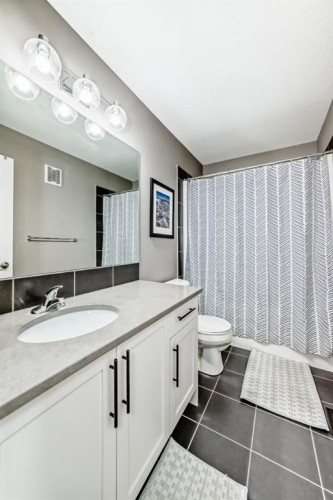 38 Precedence Glen, Cochrane, AB 