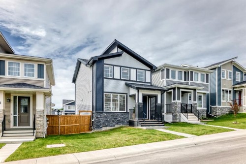 38 Precedence Glen, Cochrane, AB 
