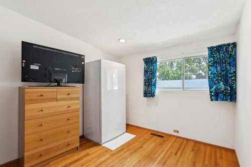 4312 40 Street Nw, Calgary, AB 