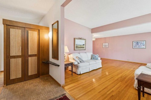 4312 40 Street Nw, Calgary, AB 