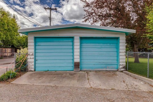 4312 40 Street Nw, Calgary, AB 