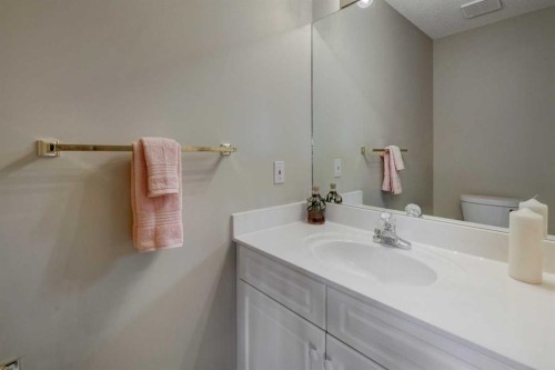10 Eagleview Heights, Cochrane, AB 