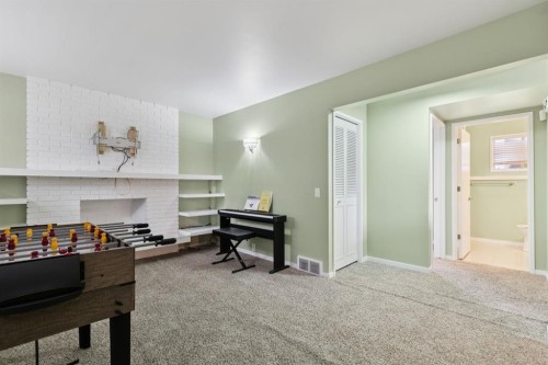 28 Cantrell Bay Sw, Calgary, AB 