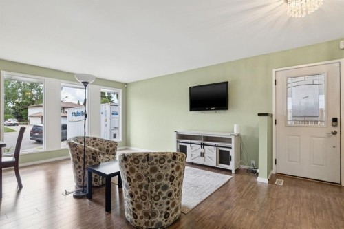 28 Cantrell Bay Sw, Calgary, AB 