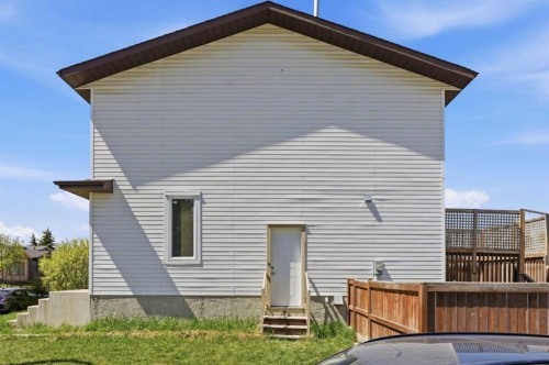 58 Taraglen Road Ne, Calgary, AB - Outdoor With Exterior