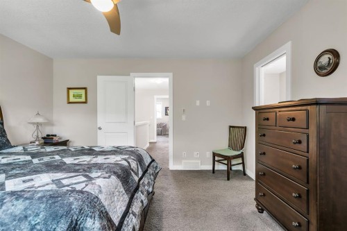 96 Legacy View Se, Calgary, AB 