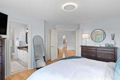366 Patterson Boulevard Sw, Calgary, AB - Indoor Photo Showing Bedroom