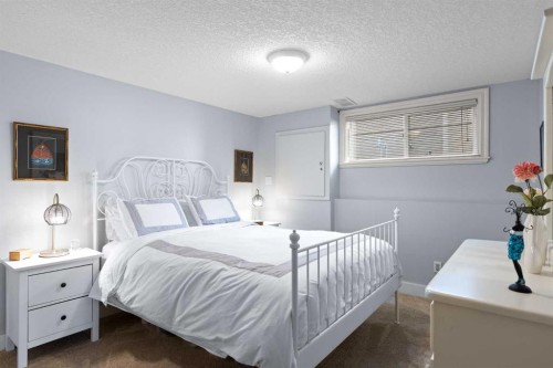366 Patterson Boulevard Sw, Calgary, AB - Indoor Photo Showing Bedroom