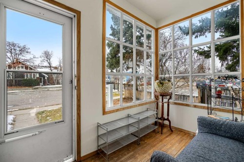 1616 3 Street Nw, Calgary, AB - Indoor Photo Showing Other Room