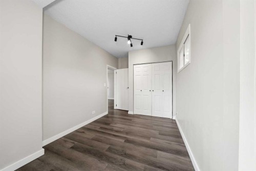 3807 1 Street Ne, Calgary, AB 