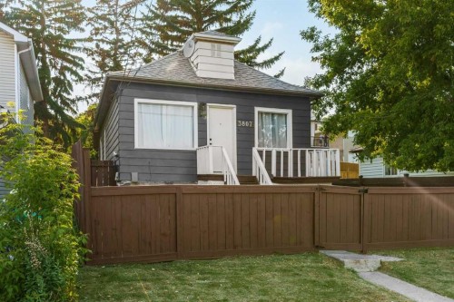 3807 1 Street NE Calgary, AB T2E 3E1
