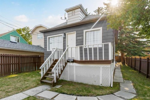 3807 1 Street Ne, Calgary, AB 