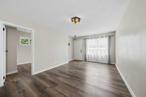 3807 1 Street Ne, Calgary, AB 