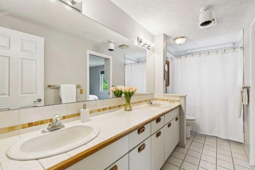 931 124 Avenue Sw, Calgary, AB 