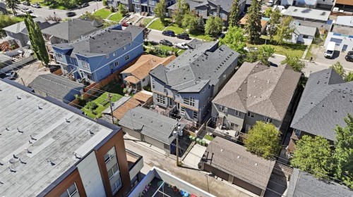 2-4620 17 Avenue Nw, Calgary, AB - Outdoor