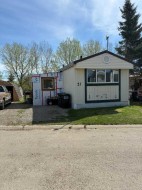 21-1190 15 Avenue Didsbury, AB T0M 0W0
