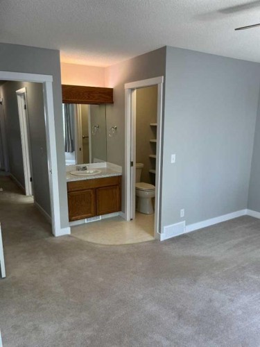 308 Downey Place, Okotoks, AB 
