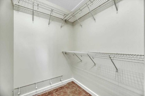 188 Aspen Creek Crescent, Strathmore, AB - Indoor With Storage