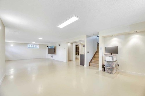 188 Aspen Creek Crescent, Strathmore, AB - Indoor Photo Showing Basement