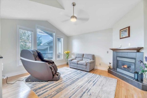 188 Aspen Creek Crescent, Strathmore, AB - Indoor Photo Showing Living Room With Fireplace