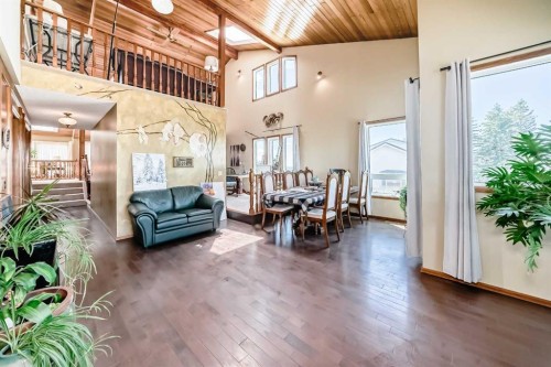 156 Edgehill Close Nw, Calgary, AB 