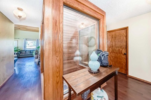 156 Edgehill Close Nw, Calgary, AB 