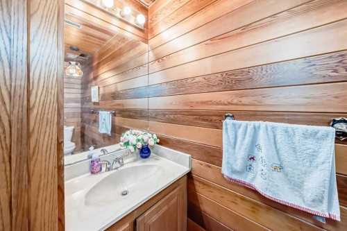 156 Edgehill Close Nw, Calgary, AB 