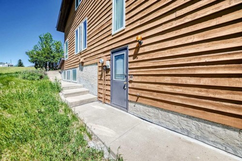 156 Edgehill Close Nw, Calgary, AB 