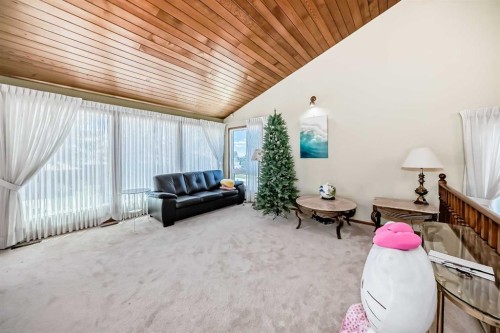 156 Edgehill Close Nw, Calgary, AB 